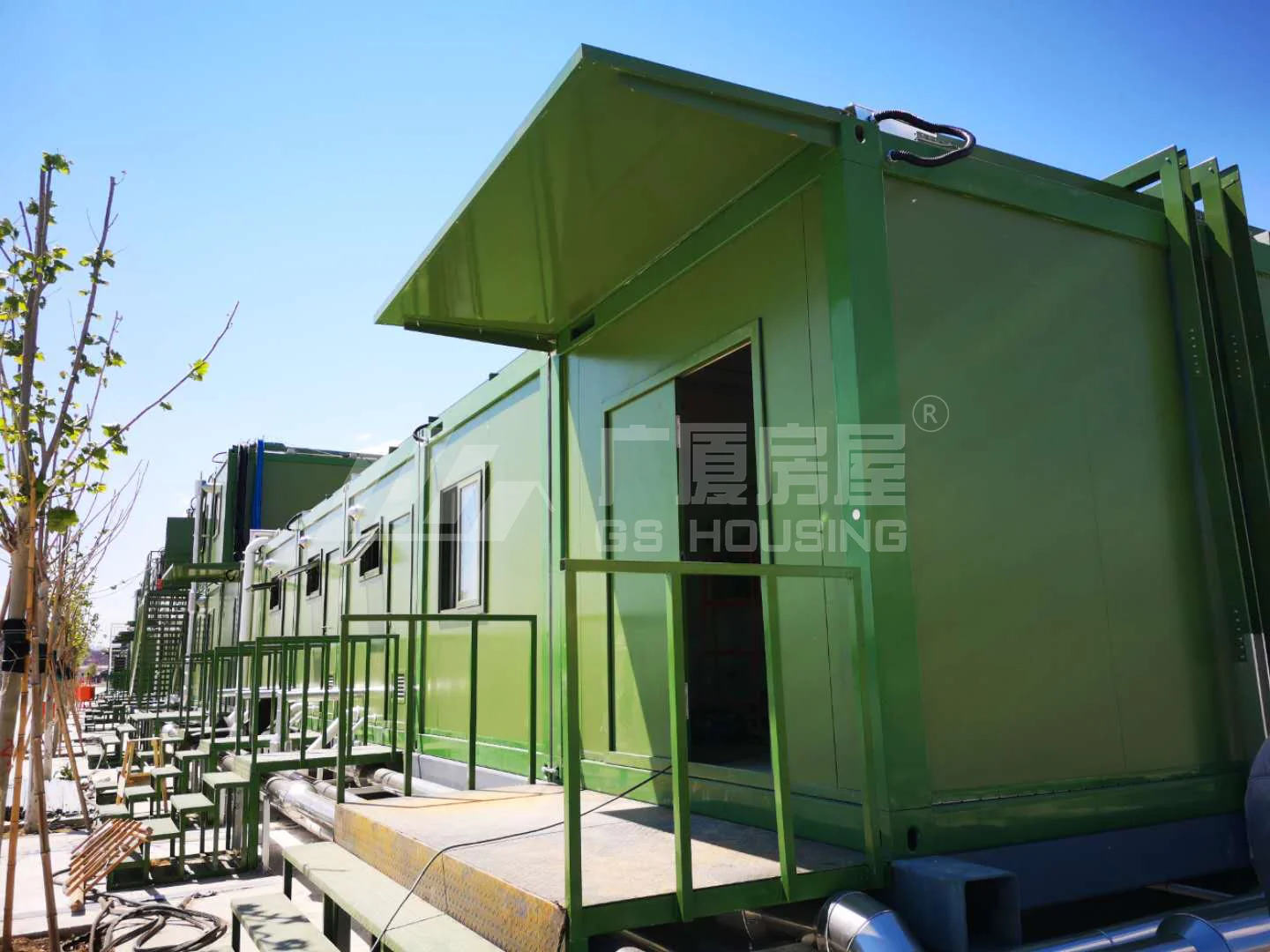 3dce0898928efe7b174922b8e037840 detachable container house