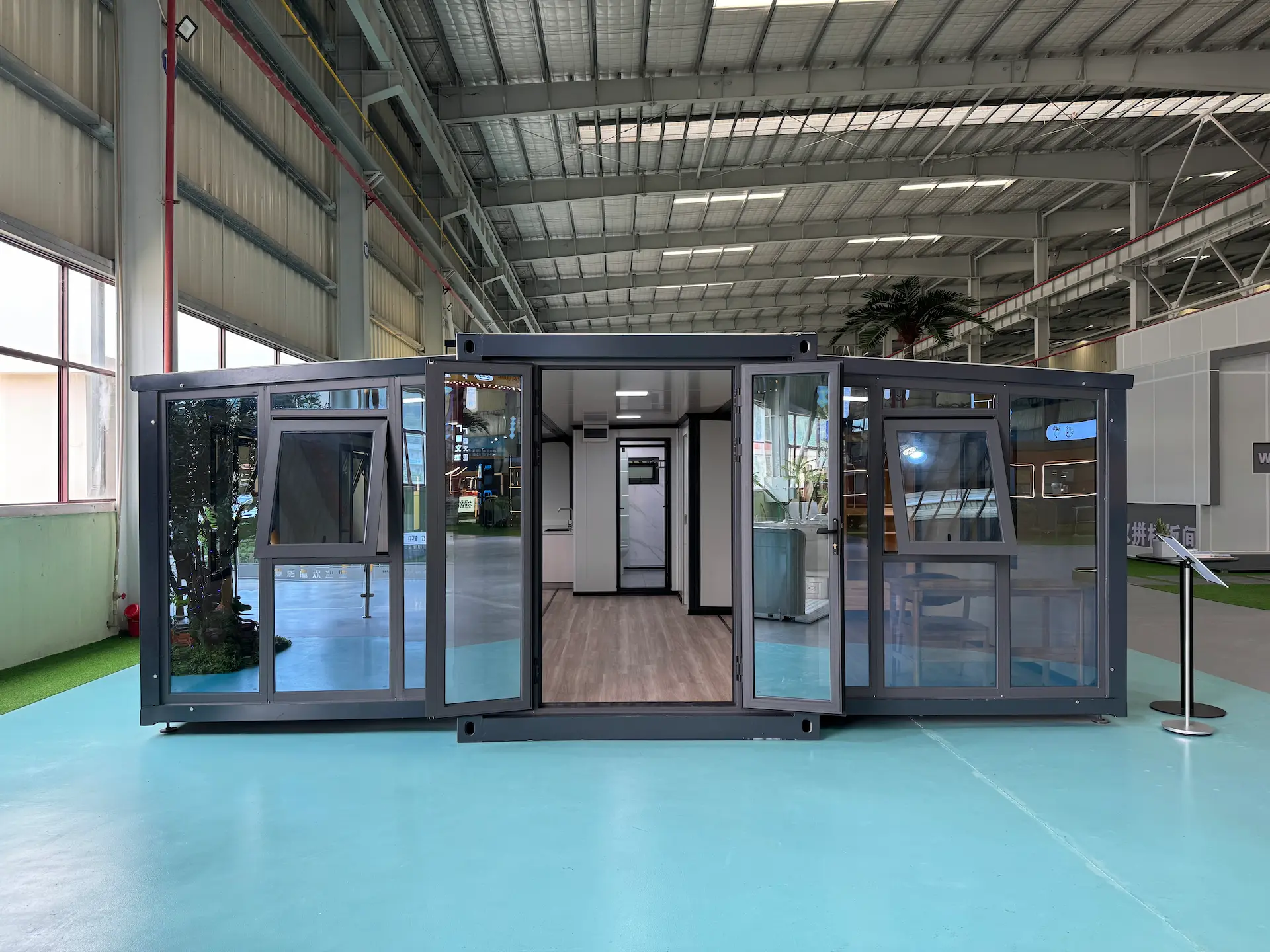 Casa contenedor modular plegable de 9 metros (30 pies) de altura, ideal para soluciones de vivienda temporal.