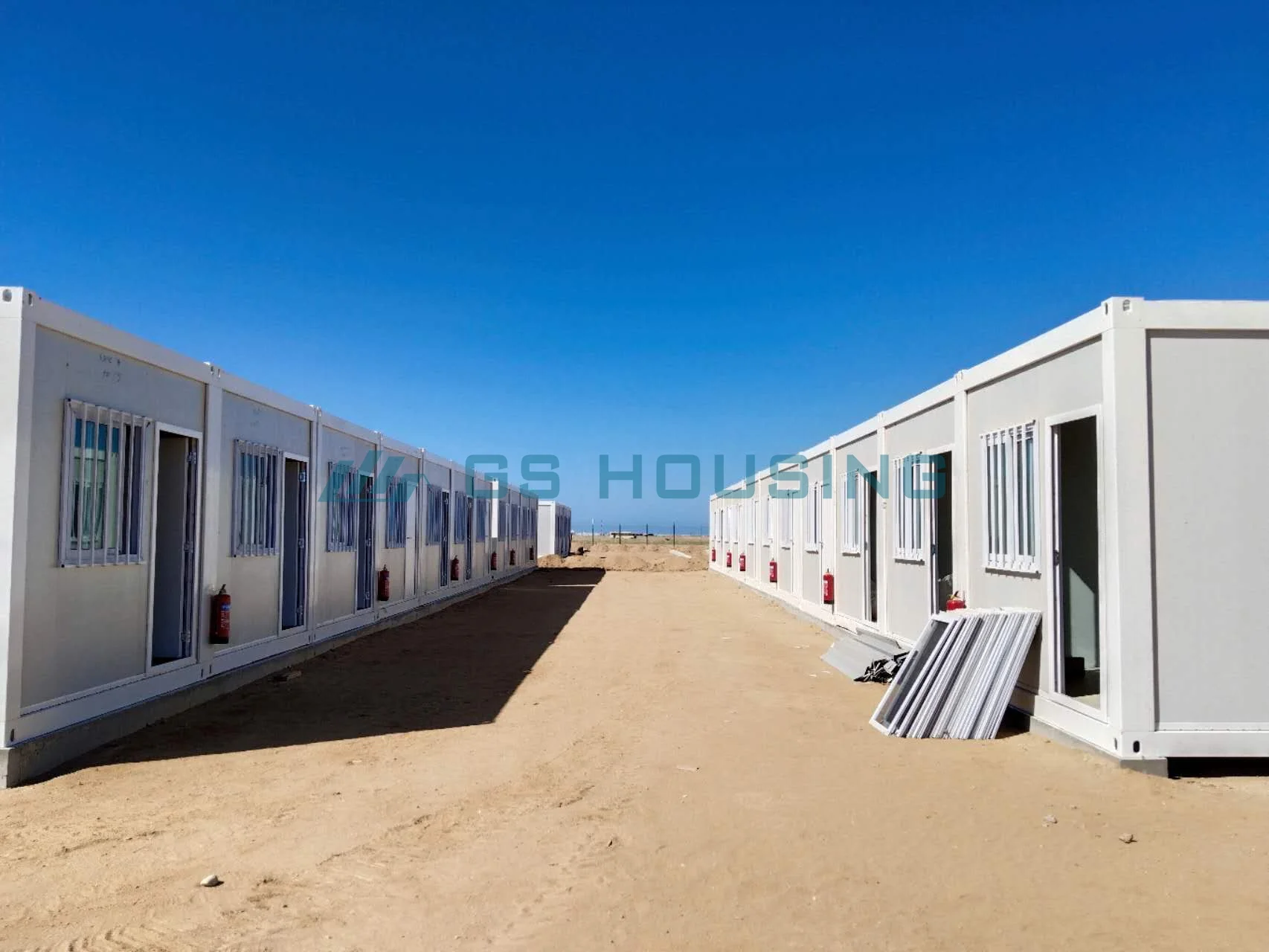 de72de2b8116bd7d189df79afd9888f stackable container house