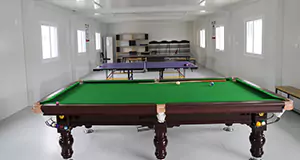 Vivienda modular prefabricada tipo contenedor multifuncional empaquetada en plano.