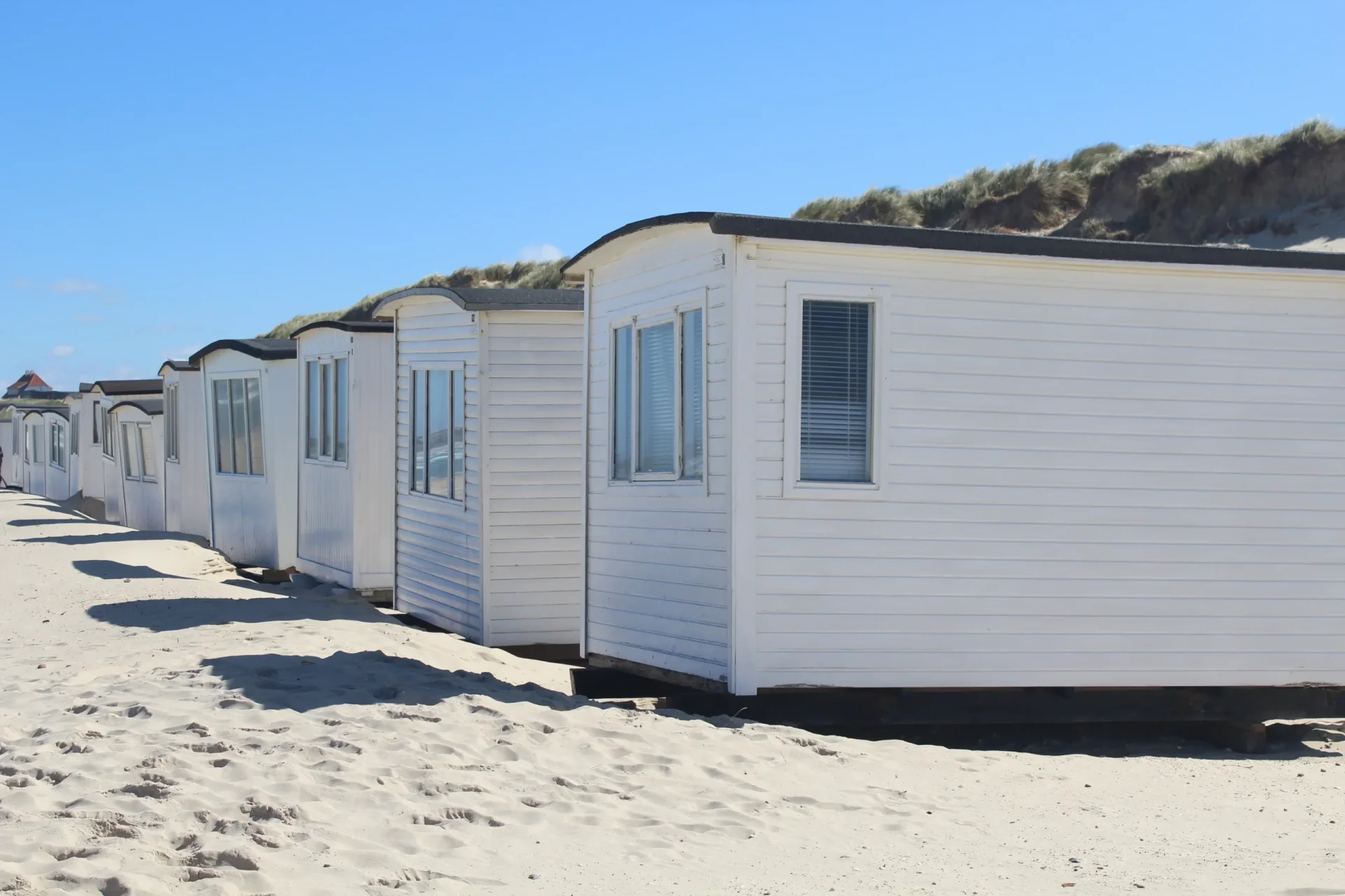 modular portable office building with steel structure and insulated panels