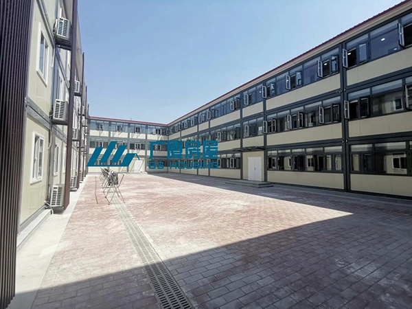 courtyard view of multi storey military camp container house4