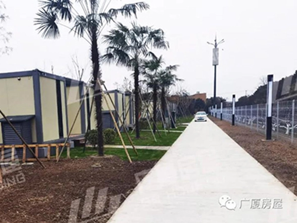 resort accommodation area with pedestrian paths and garden surroundings