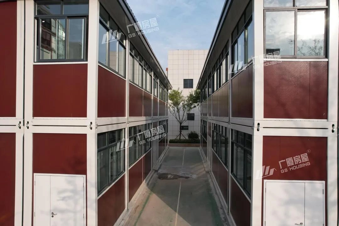 two-story modular school building with classroom windows and internal courtyard design two-story modular school building with classroom windows and internal courtyard design