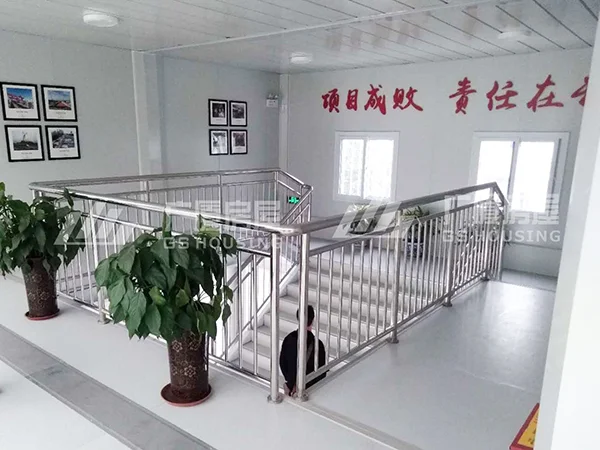 container-house-metro-line-17-2