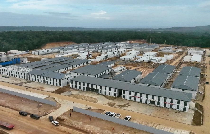 mining camp aerial view of IPIP modular accommodation buildings in Indonesia