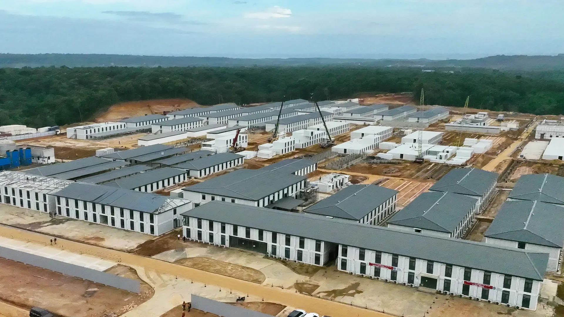 Aerial view of a large-scale modular camp and accommodation project by GS Housing